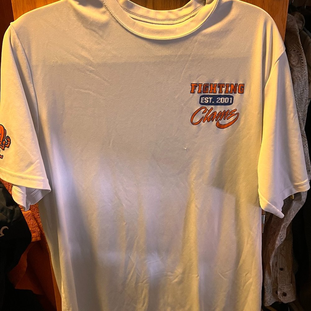 Top Gun Fighting Clams T-shirt, Large